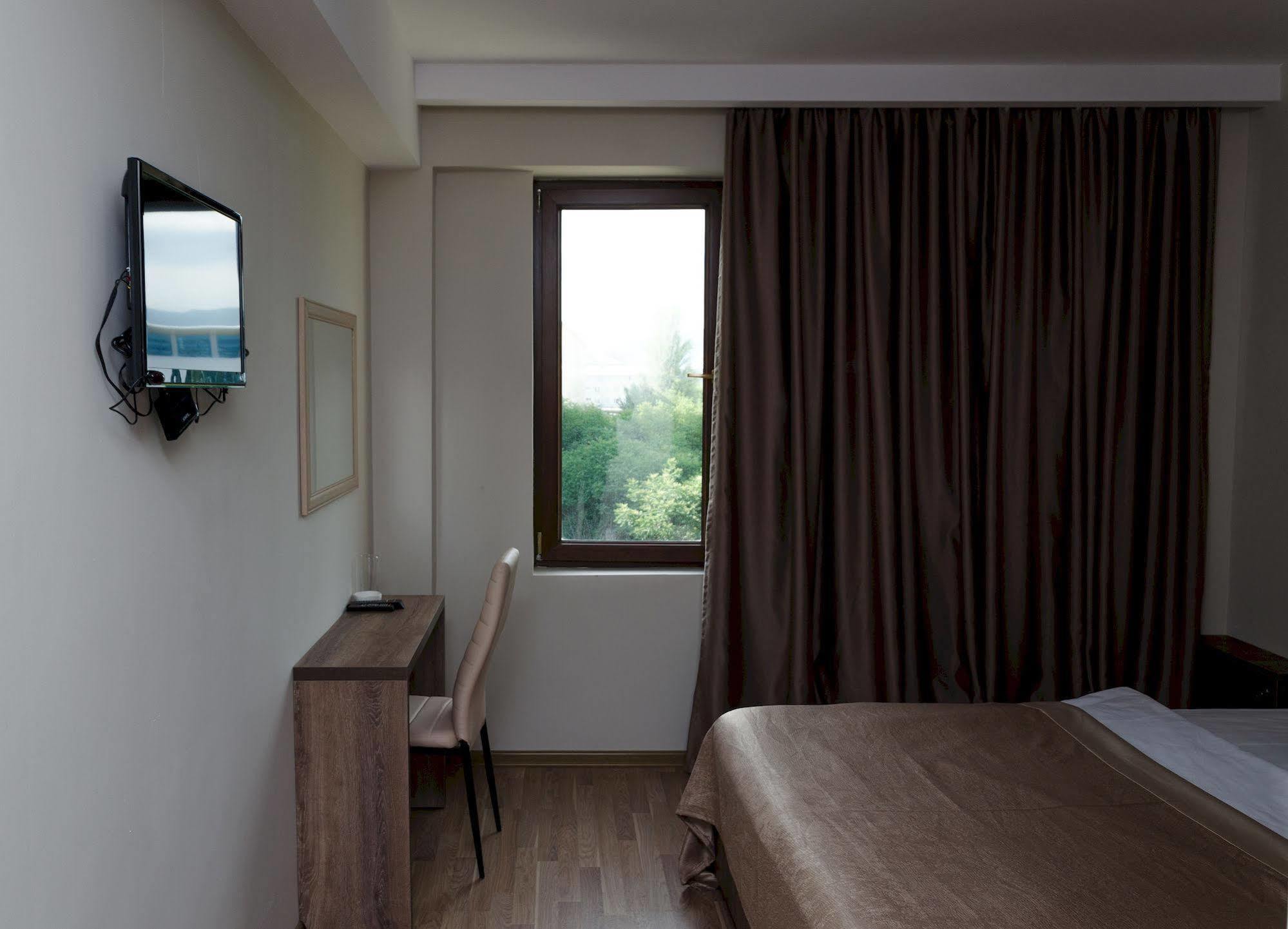 Big Bay Hotel Tbilisi Exterior foto